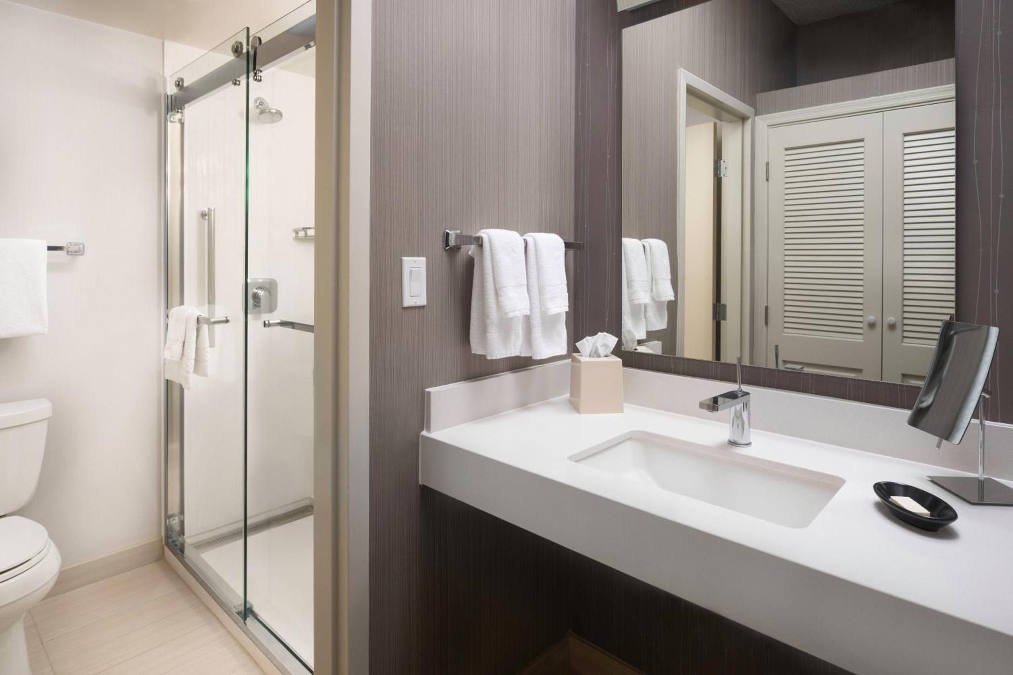 Courtyard By Marriott Phoenix Mesa Exterior photo