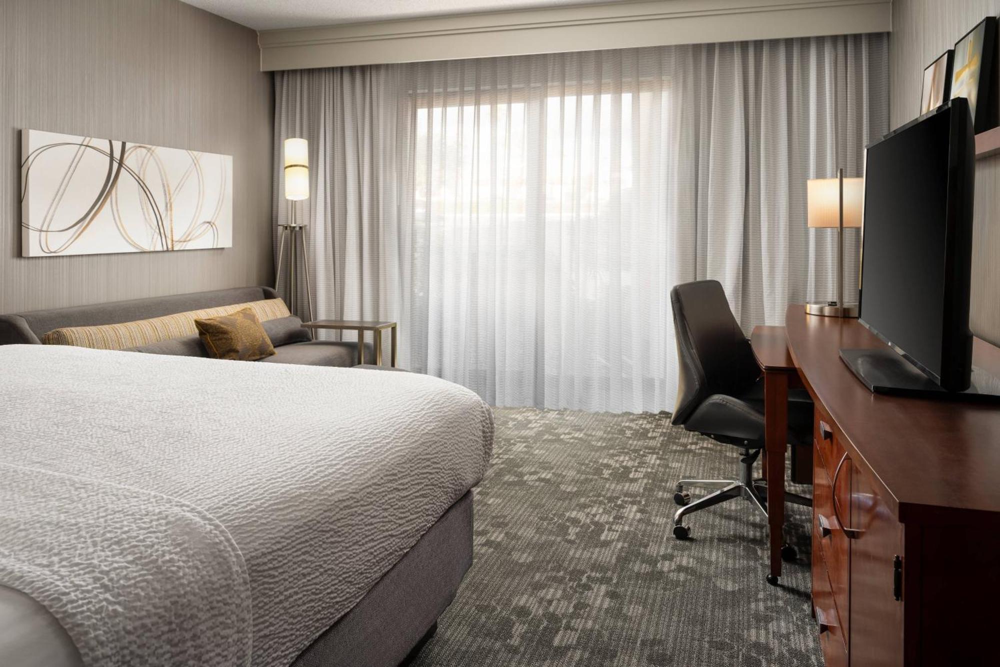Courtyard By Marriott Phoenix Mesa Exterior photo